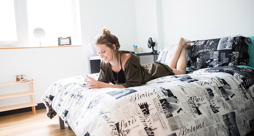 Eight easy ways students can brighten up their living space this winter Image